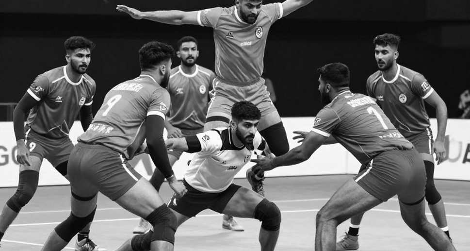 पाकिस्तान का लास्ट-मिनट वॉकआउट: 14 से 13 हुआ फील्ड, और अहमदाबाद में भारत का खिताब सस्ता हो गया
